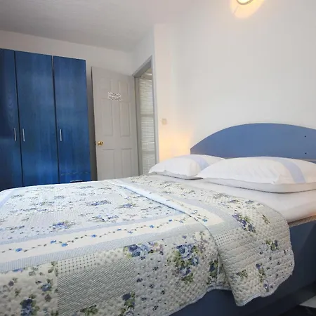 By The Sea - Perna, Peljesac - 4538 *