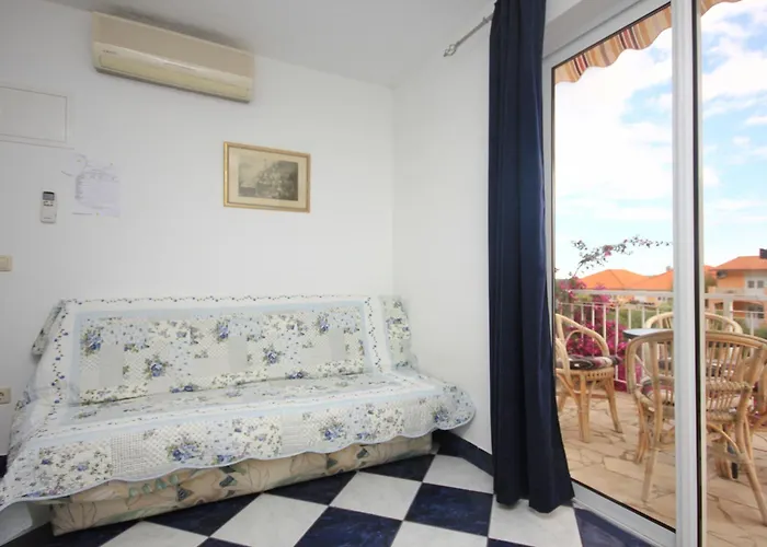 By The Sea - Perna, Peljesac - 4538