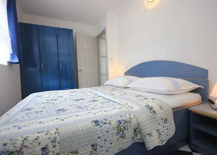 By The Sea - Perna, Peljesac - 4538 *